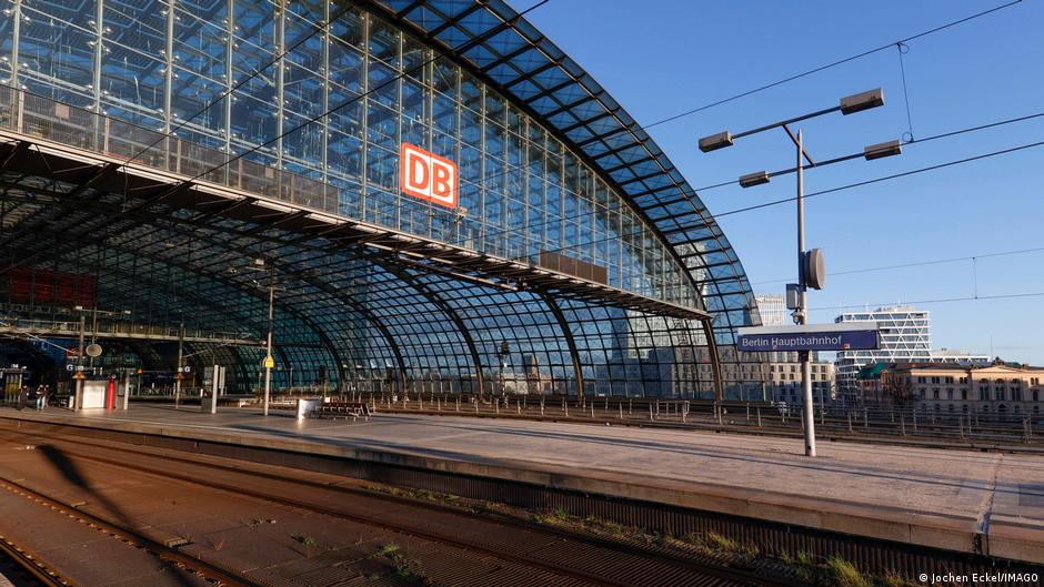 Almanya'da demiryolu ulaşımında 50 saatlik grev