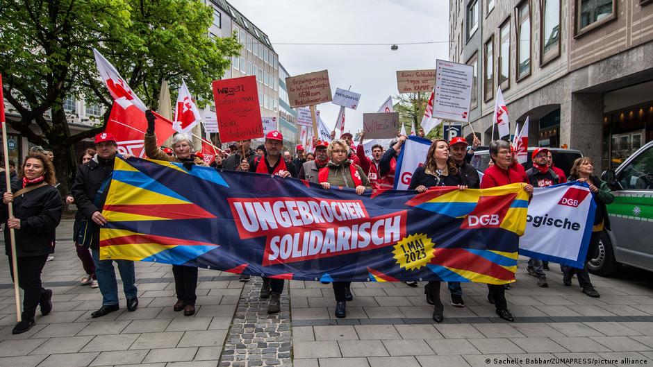Almanya'daki sendikalardan "grev hakkı" vurgusu