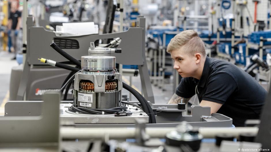 Alman makine üreticilerine siparişlerde önemli gerileme