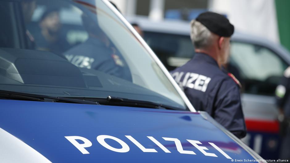 İnsan kaçakçılığı: Avusturya'da kamyon kasasında 53 kişi