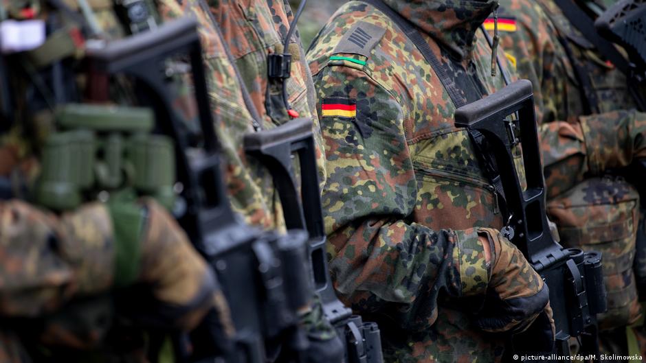 Alman Bakan: Avrupa'da savaş fikrine tekrar alışmalıyız