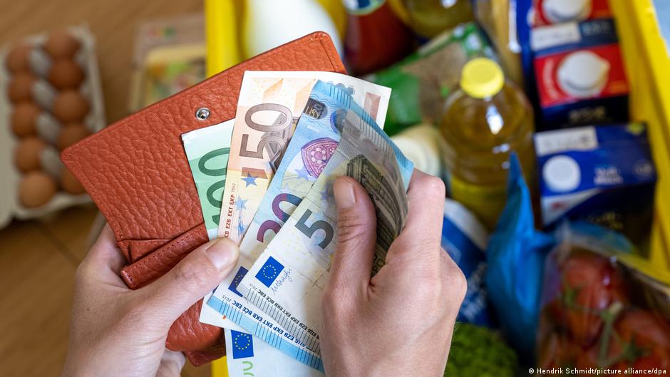 Almanya'da enflasyon yüzde 3,2'ye geriledi