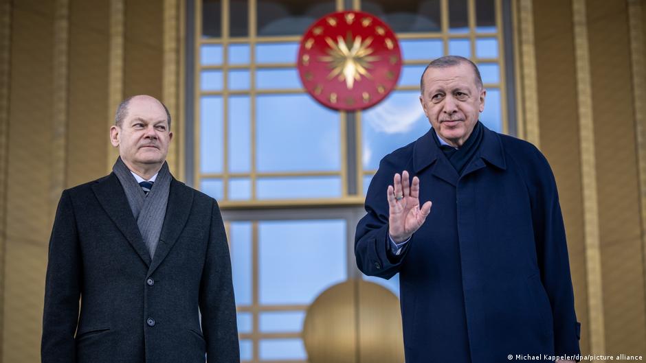 HAZ: Türkiye Almanya için kuvvetli fakat vazgeçilmez partner