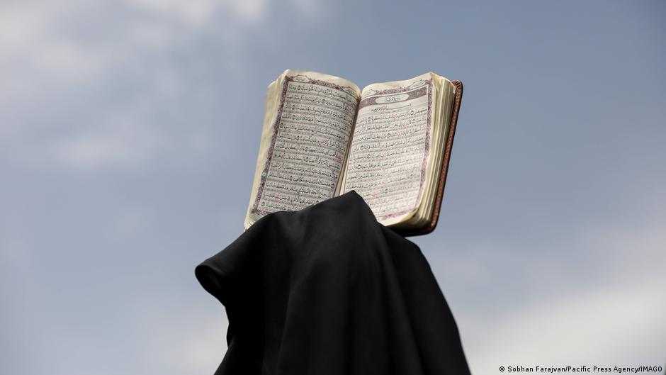 Danimarka'da Kur'an yakma yasağı meclisten geçti